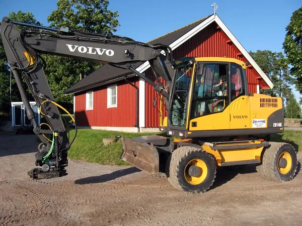 Volvo EW140C